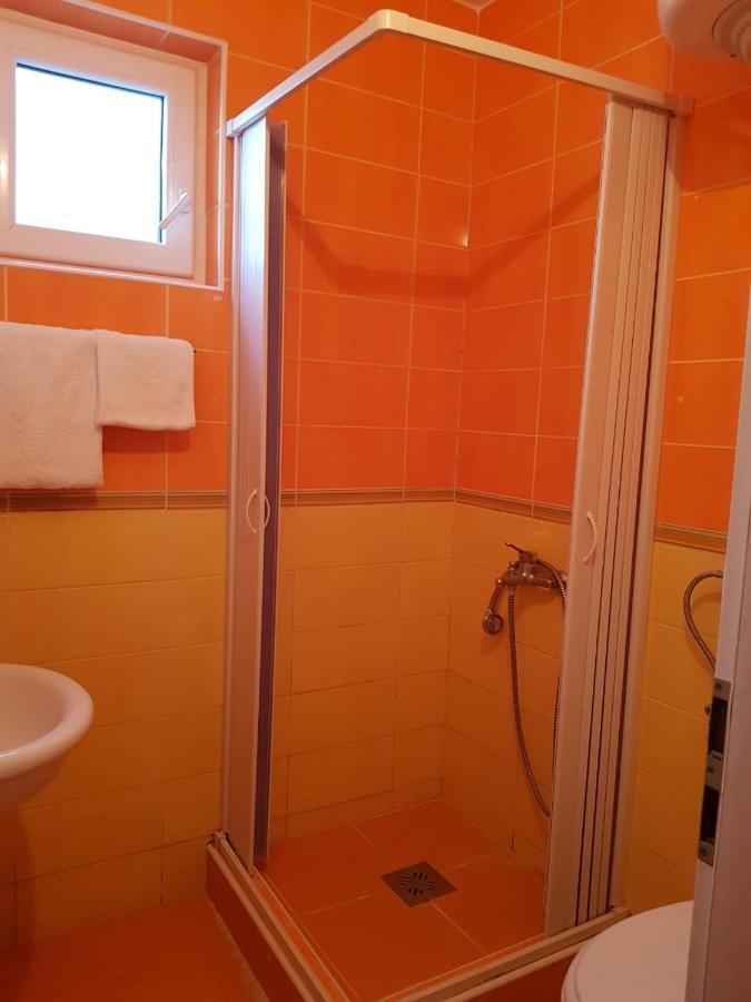Apartments Galija Petrovac Buitenkant foto